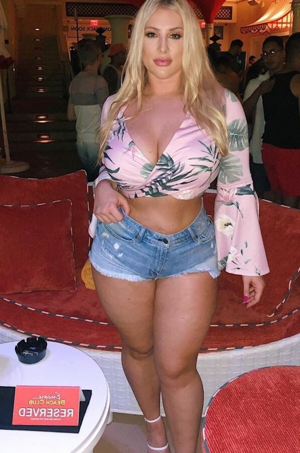 Super Thick Pawg - Fat Ass, Thick Thighs &amp; Big Titties