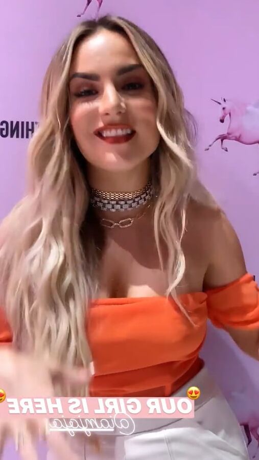 Sexy JoJo - Teasing those boobs again