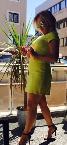 Turkish Sexy Mom - - Please Fake of Her