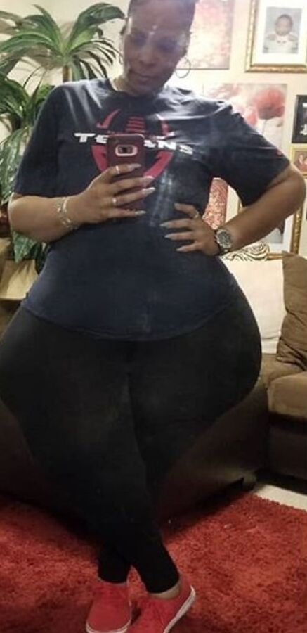 Huge thigh mega booty extra wide hip bbw real
