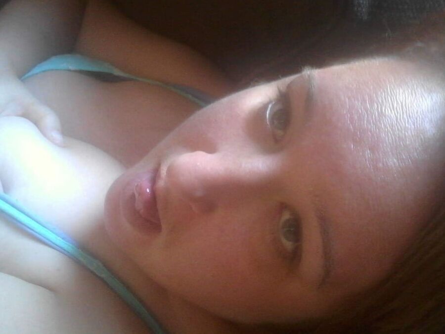 Vanessa Button Ontario Whore -