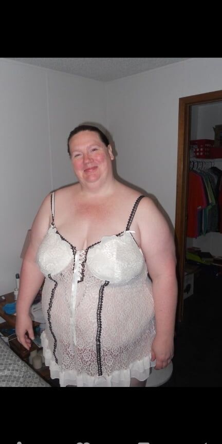 Hoodyman SSBBW . Fat mom pigs exposed .