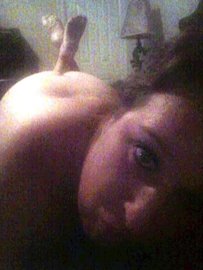 Vanessa Button Ontario Whore -