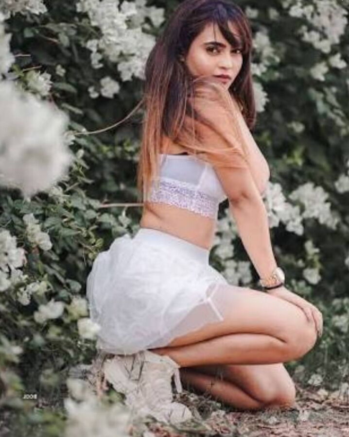 Indian sexy hot babes hot bitche