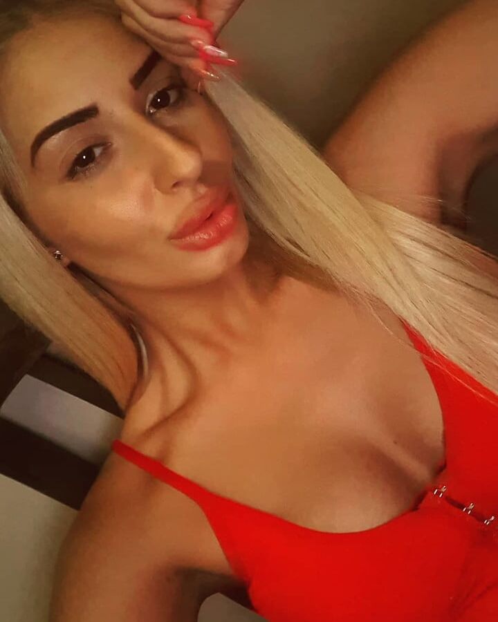 Viki Slavova