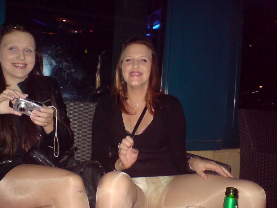 Matures Upskirt in Pantyhose