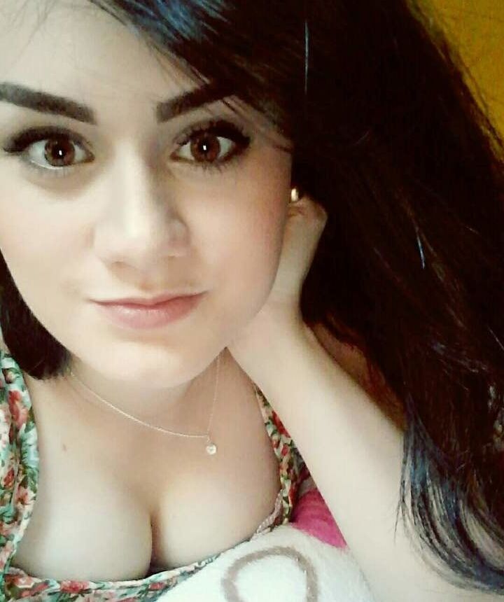 Ex-colega linda e gostosinha - Peitinhos gostosos
