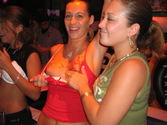 which one of thes flashing hotties you like?