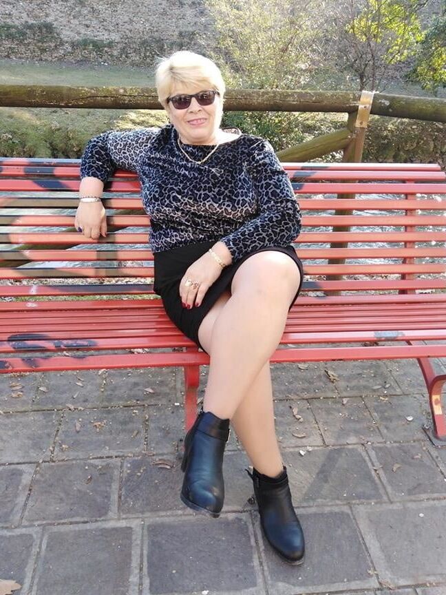 mature women in pantyhose