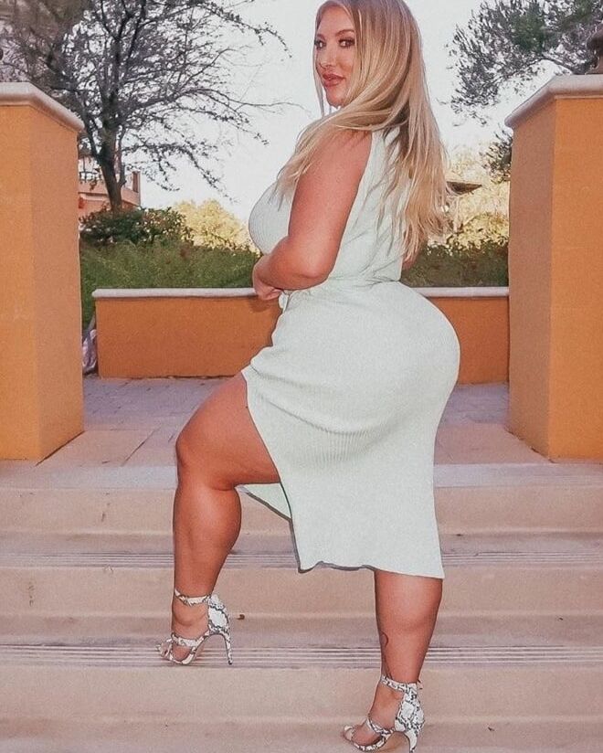 Super Thick Pawg - Fat Ass, Thick Thighs &amp; Big Titties