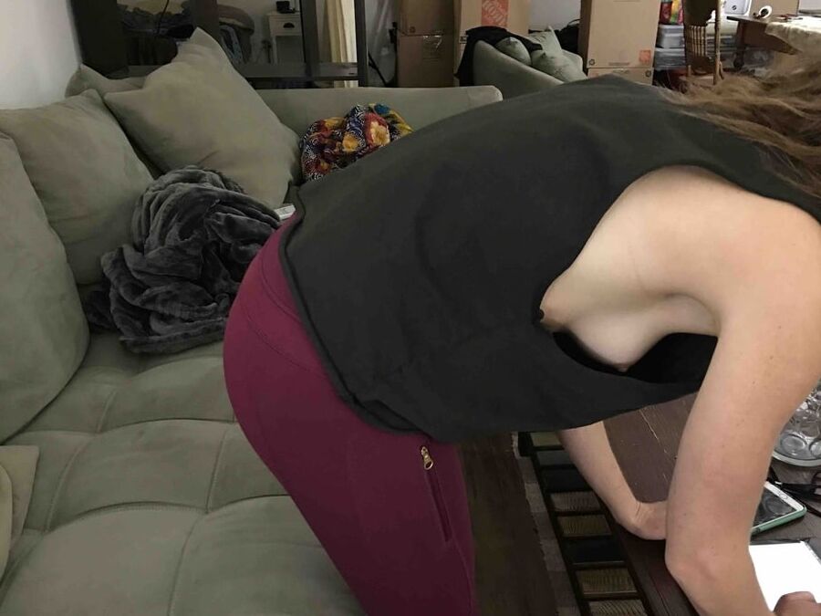a few bra less women!