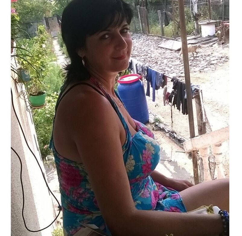ROU ROMANIAN MILFS HORNY WALACHIAN MOM CUNT