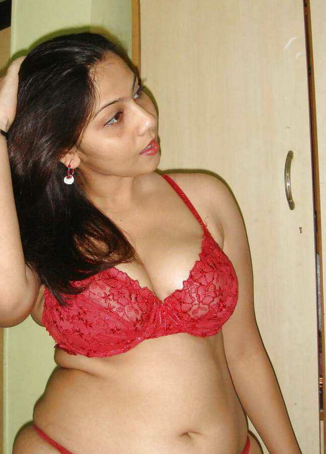 Desi Indian Mature Aunty