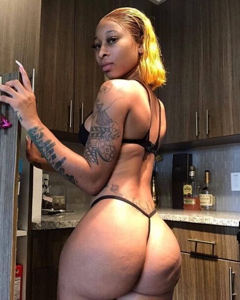Black Women: Ass