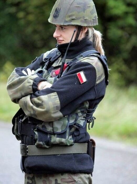 Polish women in uniform