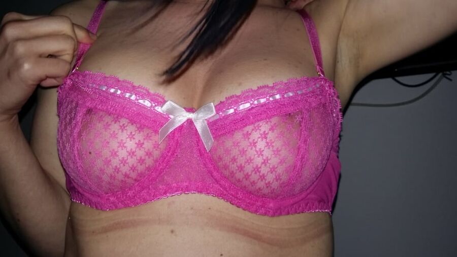 tits f
