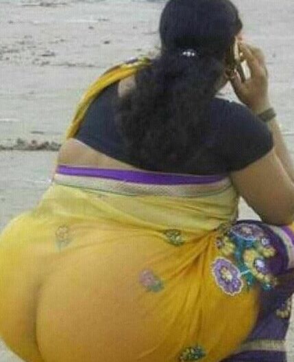 Sexy Indian ladies ass and thighs
