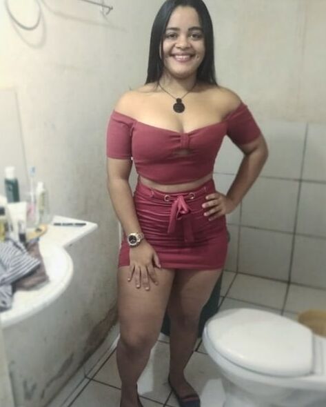 PUTA DO INSTAGRAM: Emily Tamirys