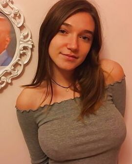Non Nude Lovers