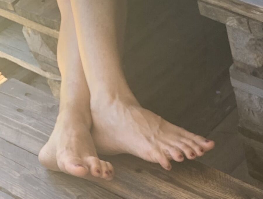 Summer feet