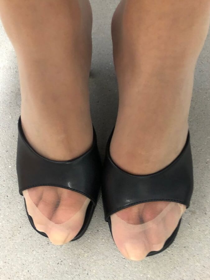 Nylonfeet III