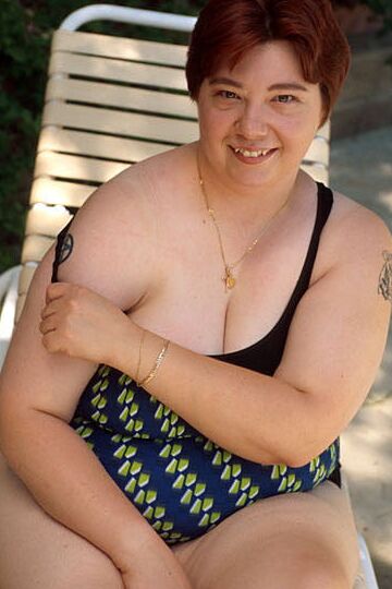 Bbw mix (Sunbathing)