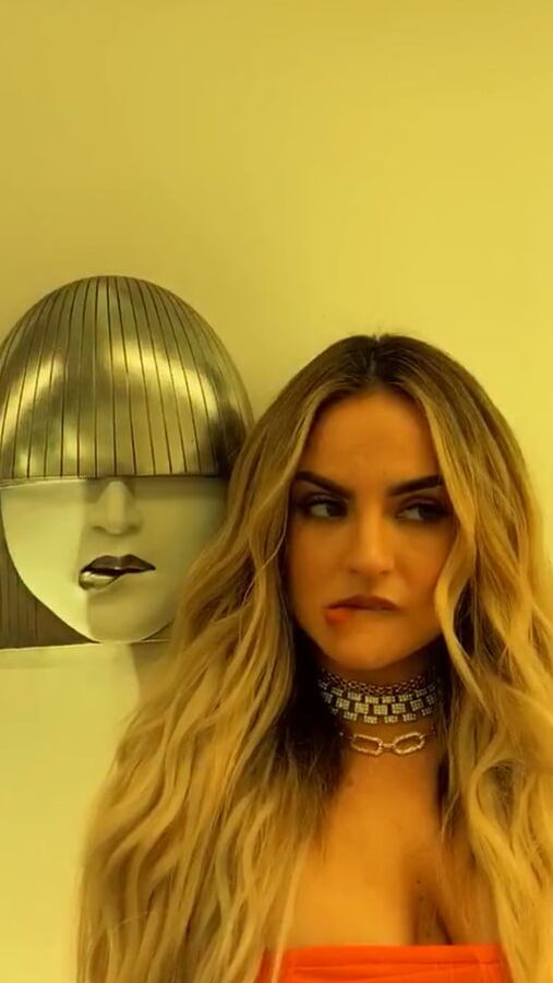 Sexy JoJo - Teasing those boobs again