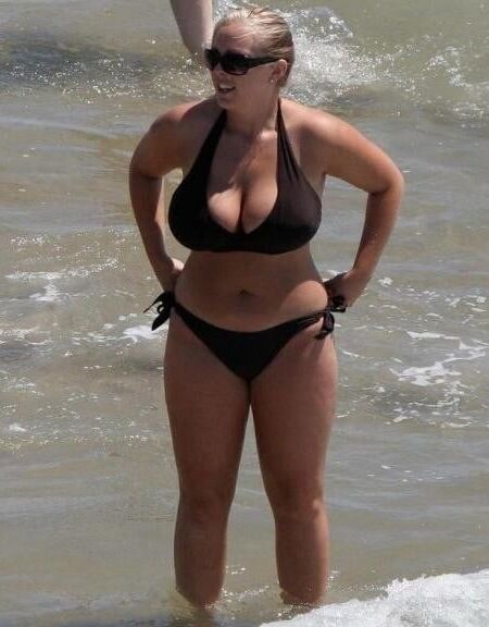BoobsBikini