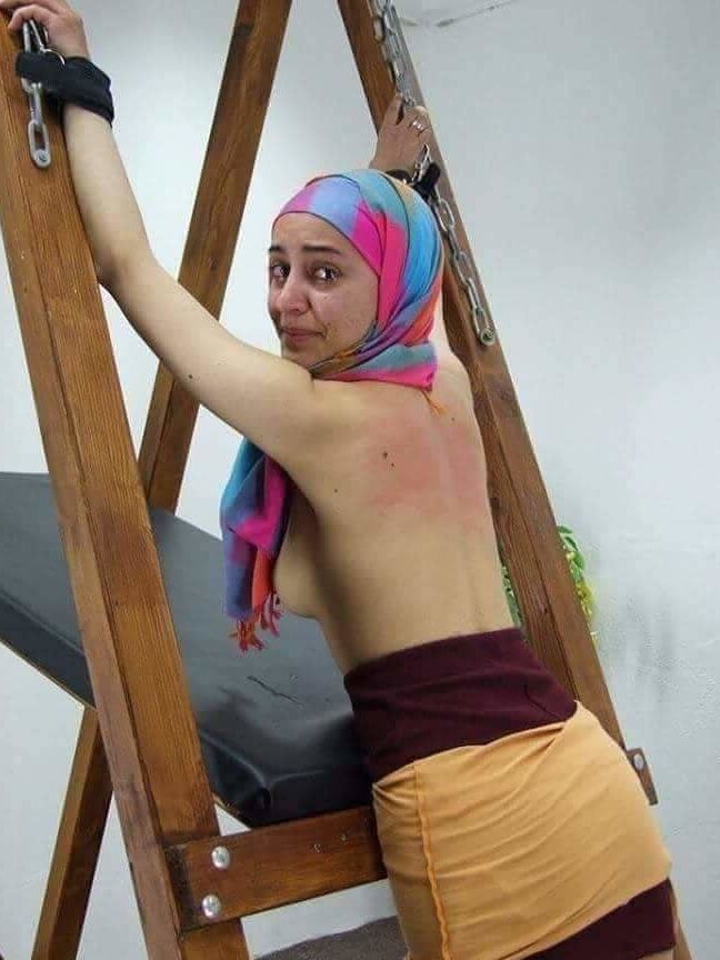 HIJABI SLUTS KOPFTUCHSCHLAMPEN MUSLIM