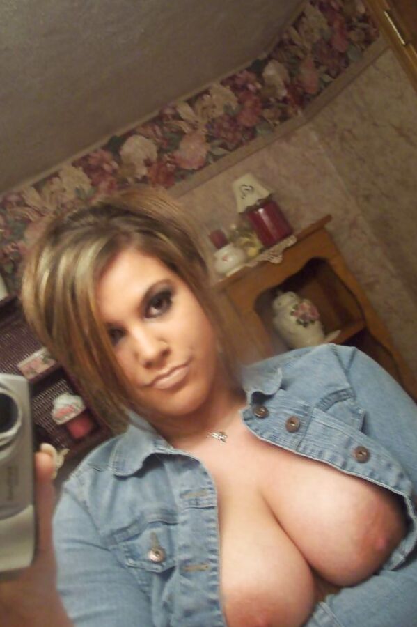 Arab boobs
