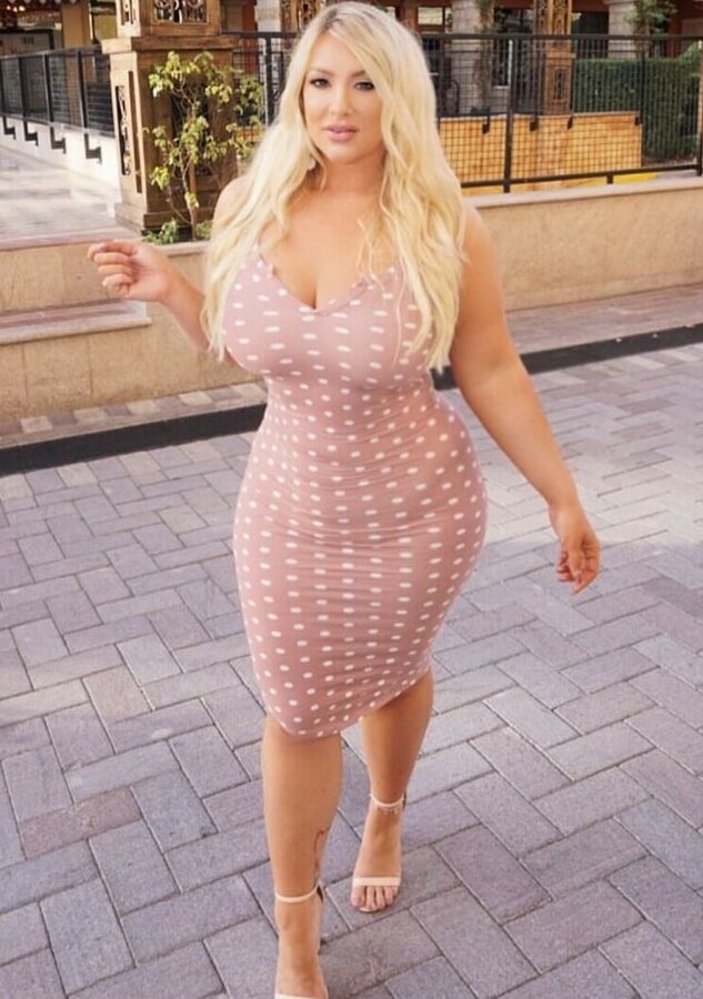 Super Thick Pawg - Fat Ass, Thick Thighs &amp; Big Titties