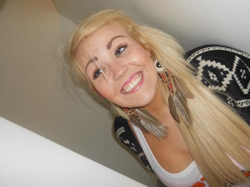 Hot year old blonde, super fit body, thigh gap