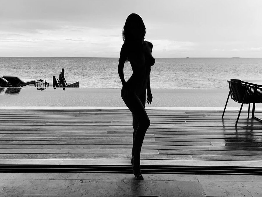 Emily Ratajkowski