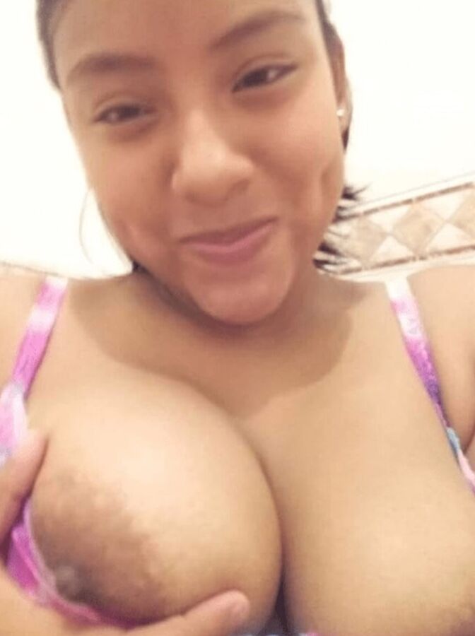 Piel Morena tetona