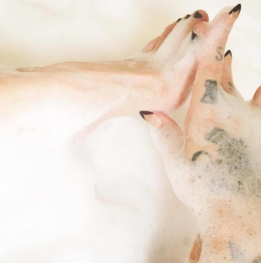 Danielle Colby Nude Bath
