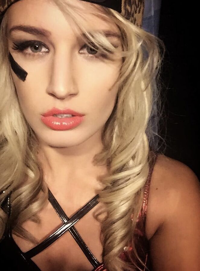 Toni Strom