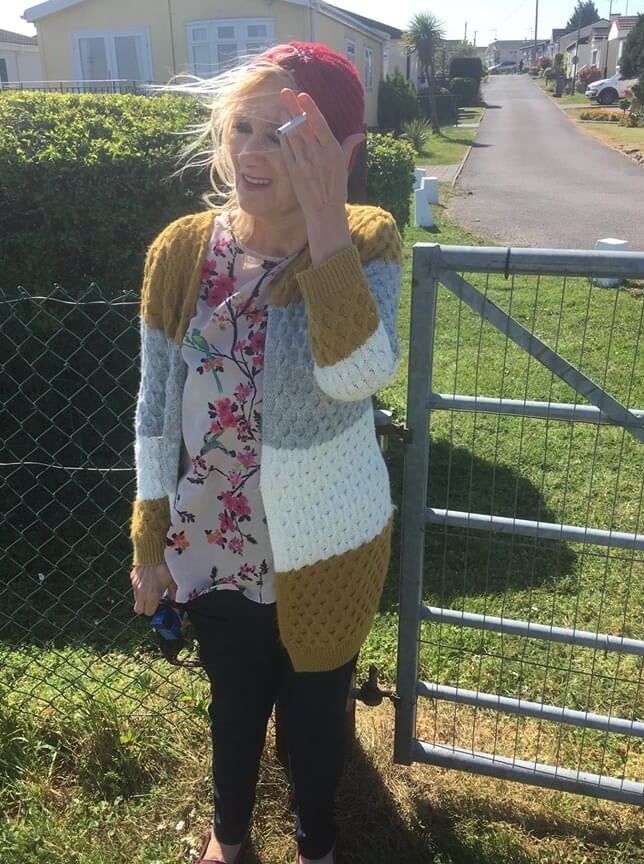 Linda UK Smoking gilf