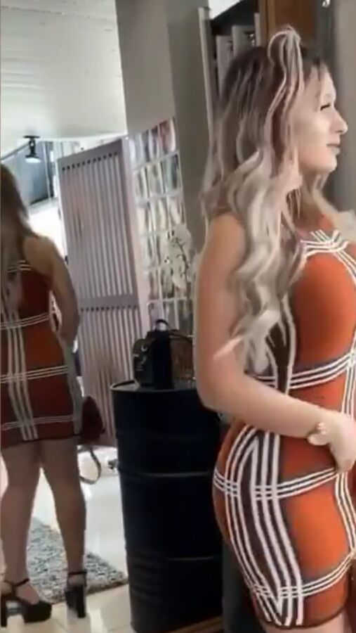 SAIAS E VESTIDINHOS SO RABUDA GOSTOSA