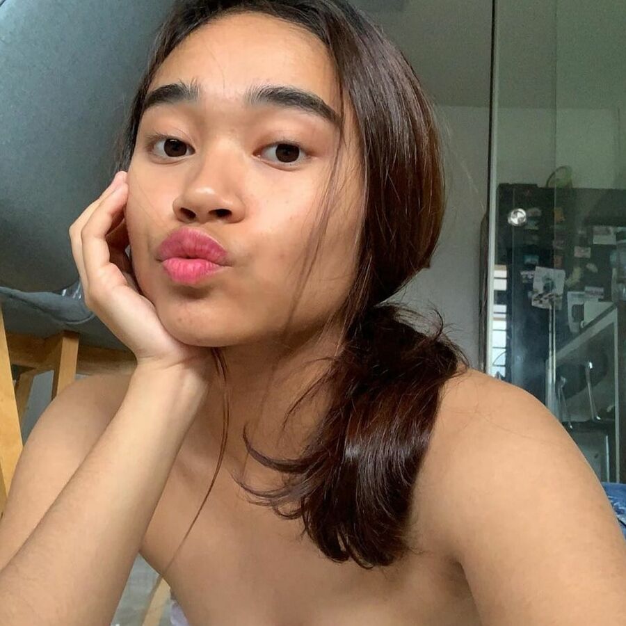 Who has her sextape or nudes pm