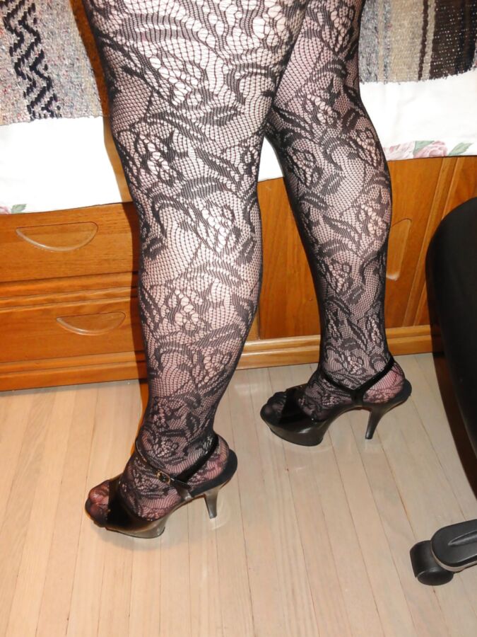 My first heels....... I feel so slutty.
