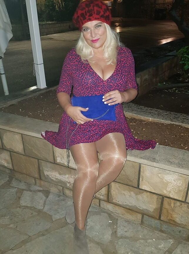 mature women in pantyhose