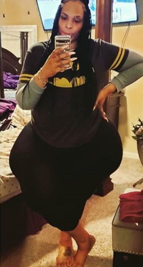 Huge thigh mega booty extra wide hip bbw real