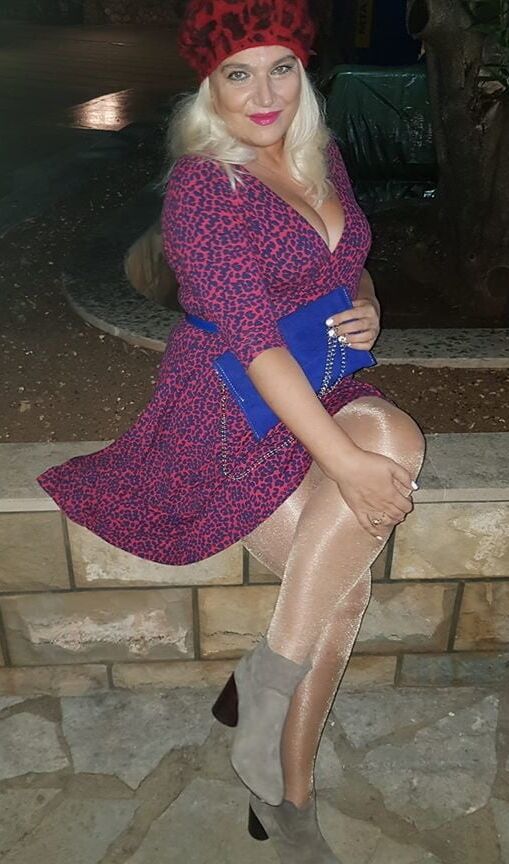 mature women in pantyhose