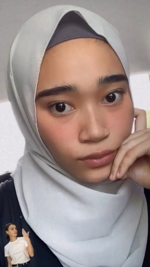 Who has her sextape or nudes pm