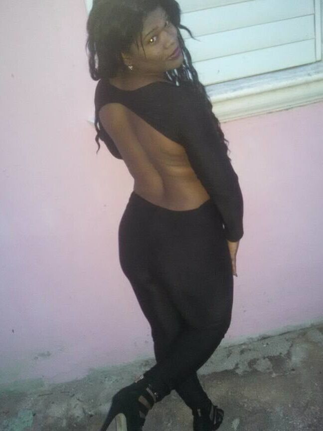 morenita dominicana de fuego, lindos ojos y mas