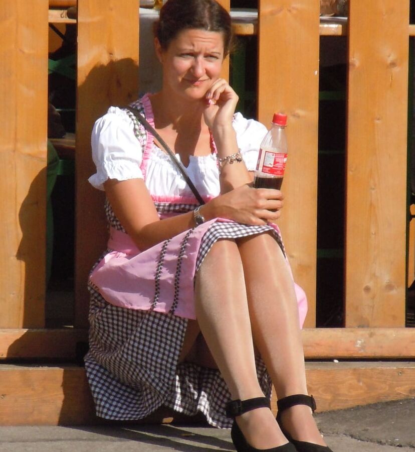 Dirndl Cunts in Nylon