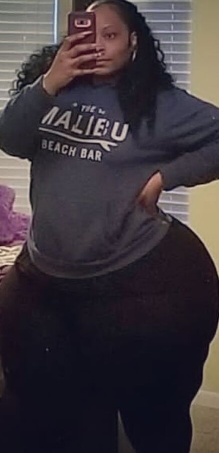 Huge thigh mega booty extra wide hip bbw real