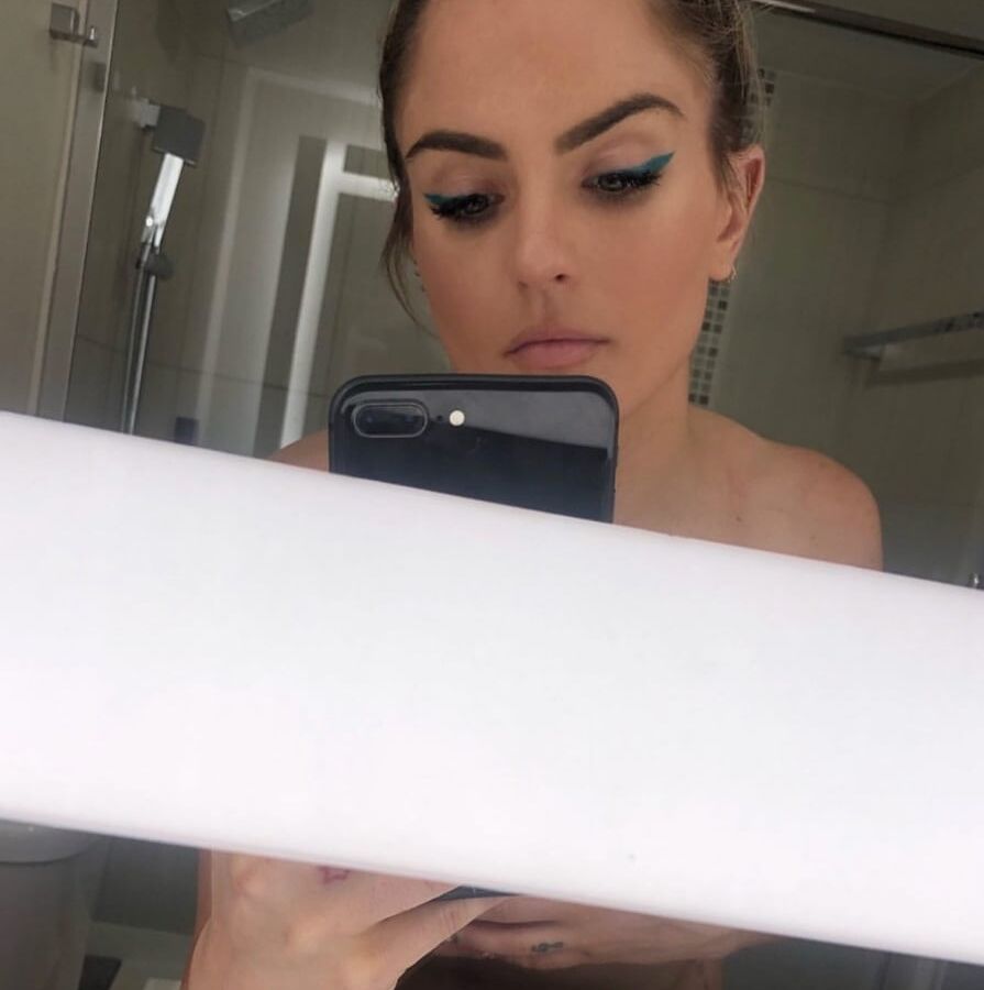 Sexy JoJo - Hanging Out