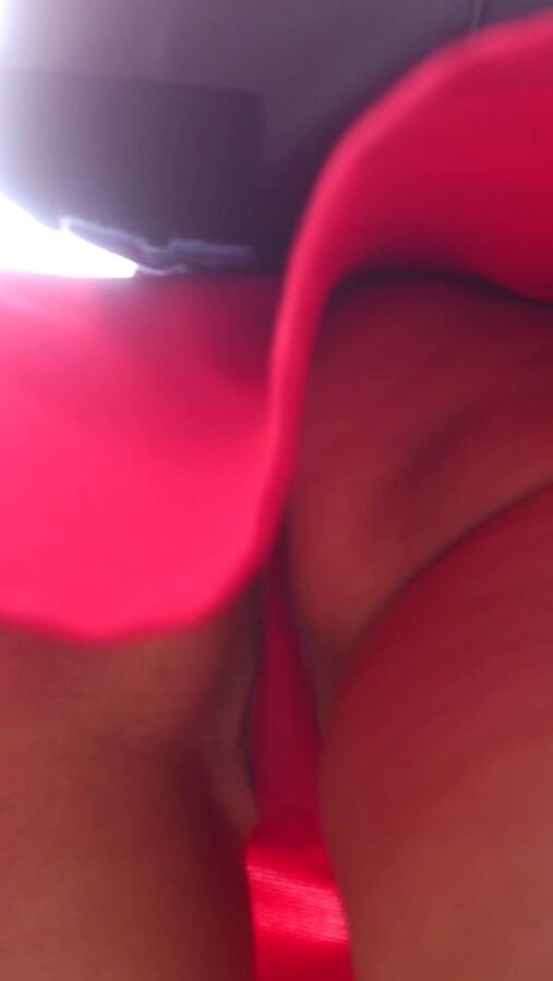 sexy milf upskirt