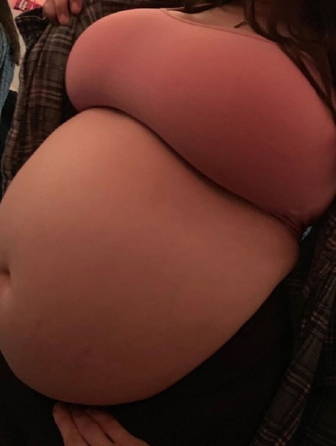 random FAT GIRLS that make me hard